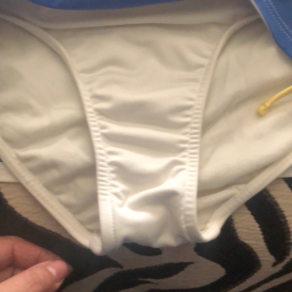 Swimsuit - Picture 4 of 4